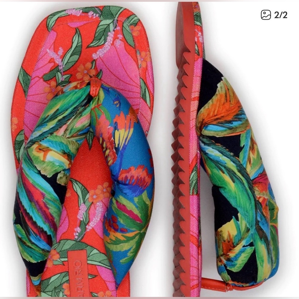 FARM Rio Multi-Scarf Print Tropical Puffy Flip Flop Sandals - 8 - Picture 2 of 4